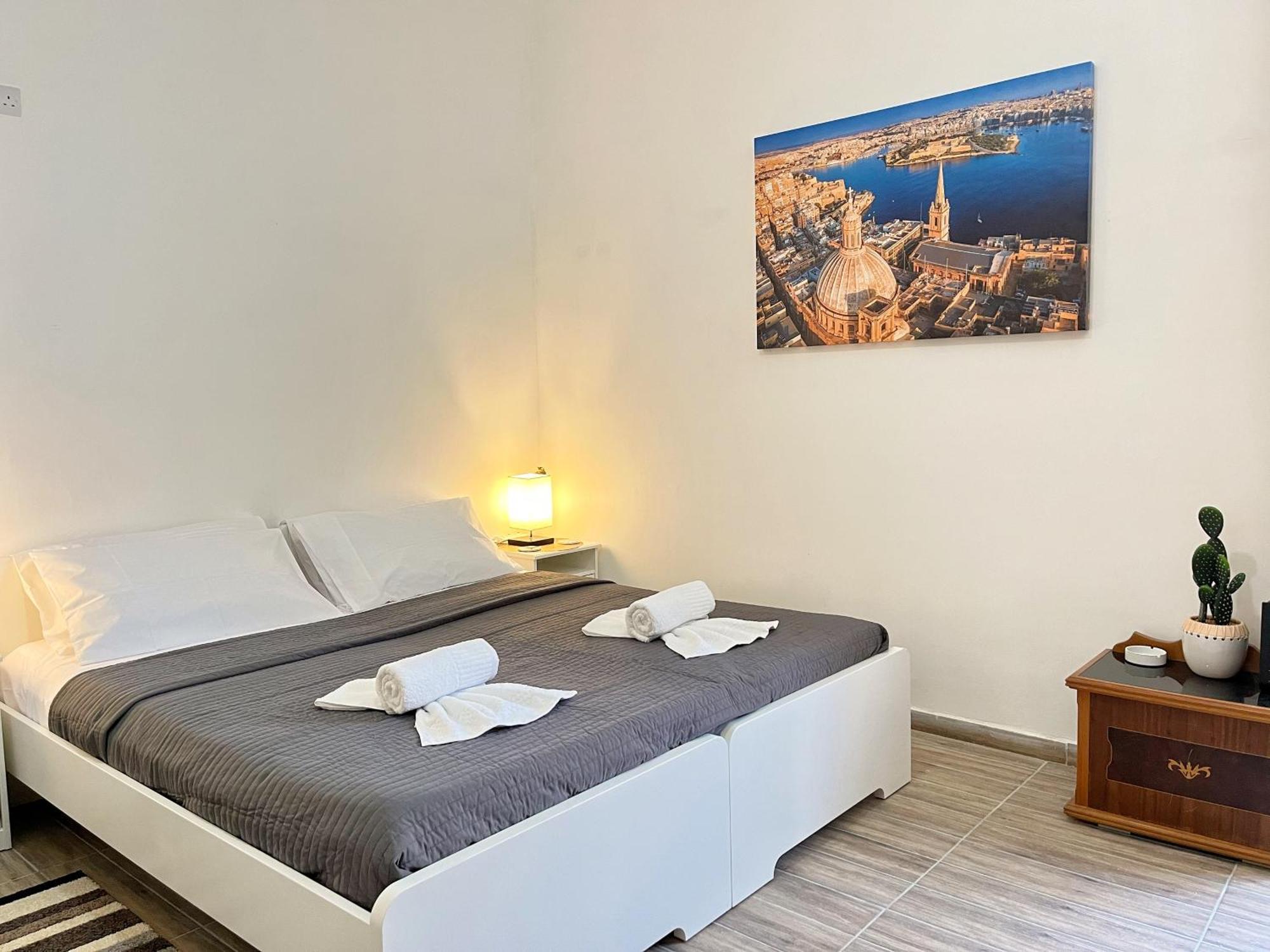 Maria & Matthias - Apartments In Central Of Floriana Ngoại thất bức ảnh